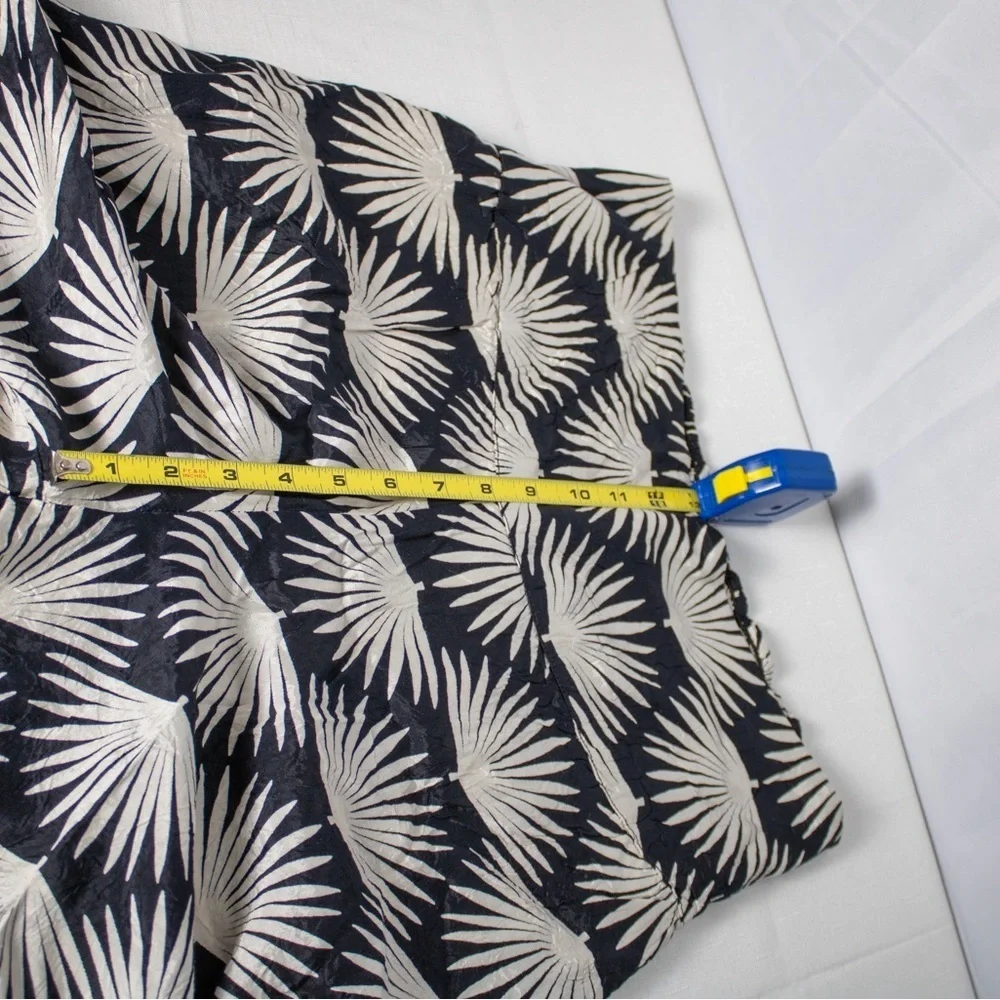 NWT! Masai Pinja Black & White Agave Print Women’s Trouser Shorts Size Large